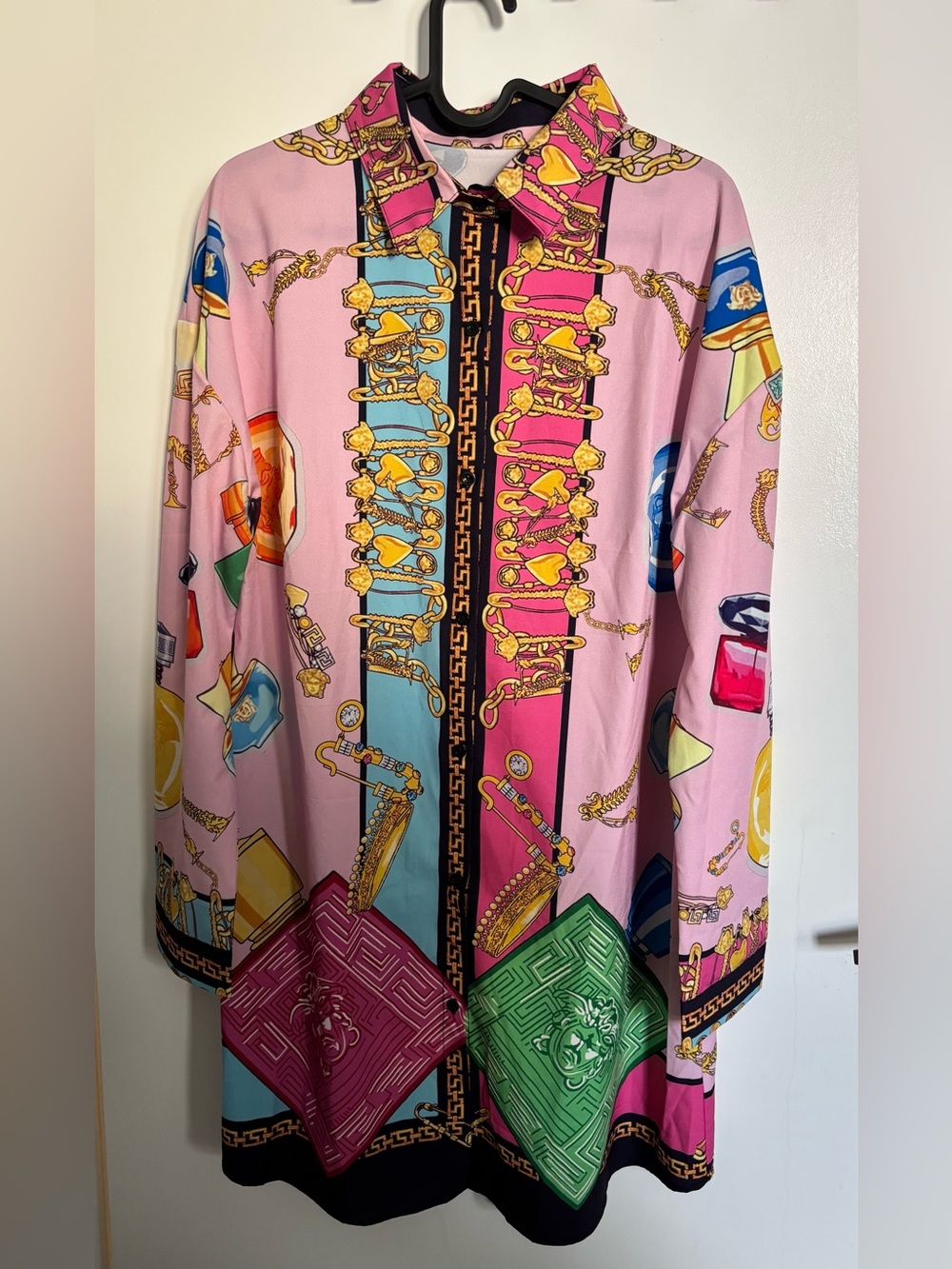 Vibrant Pink Multi-Color Chain Print Button-Up Shirt

MEDUSA